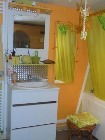Blue Room, Kitchenette โชมง ภายนอก รูปภาพ